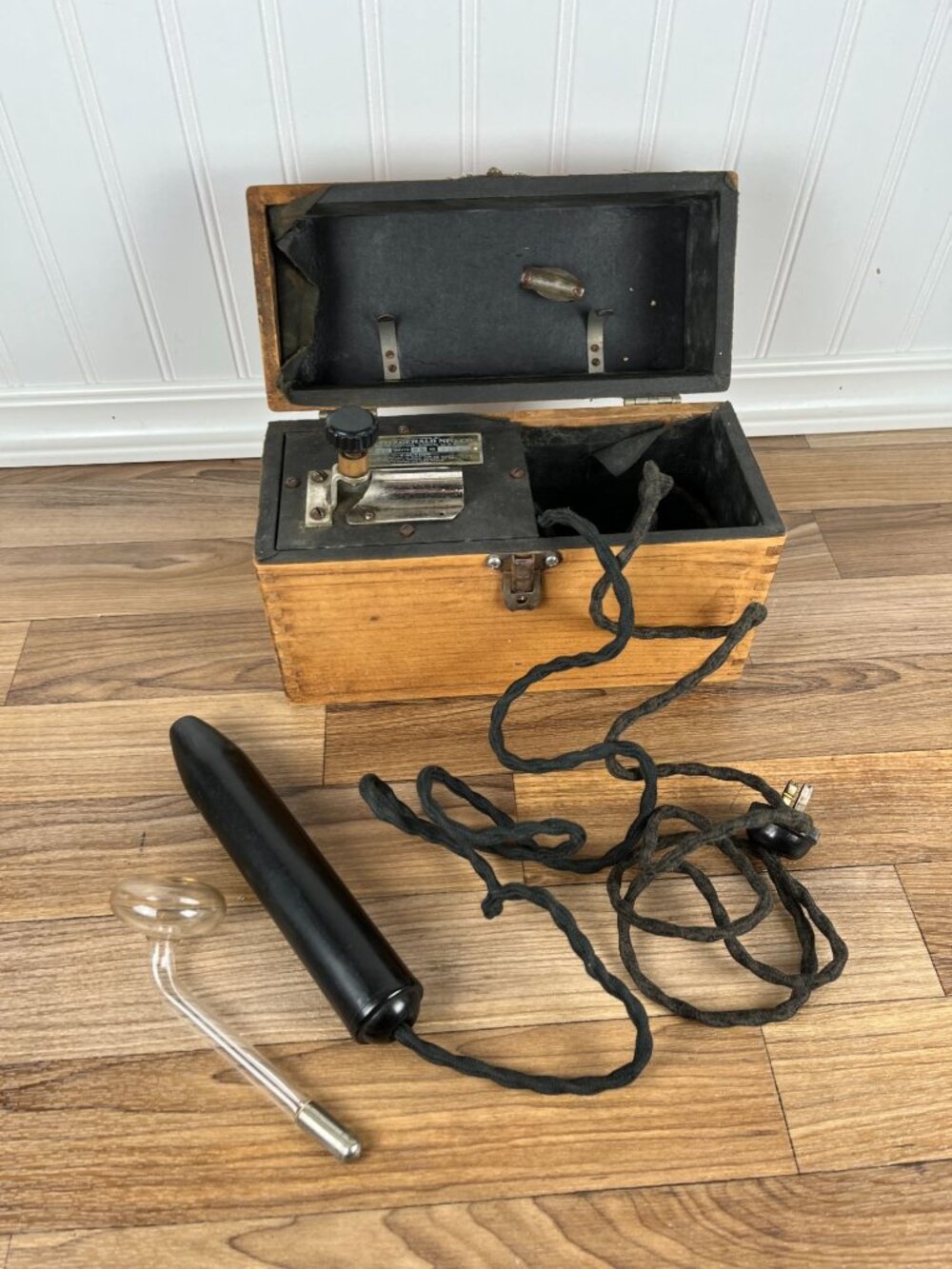 Antique Fitzgerald Mfg Violet Ray Quack Machine RARE Device - Picture 9 of 11